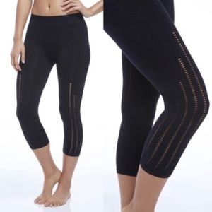 Fabletics Capri Mid Rise Leggings